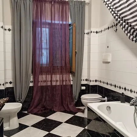 Bed & Breakfast Tre Passi Dalla Torre 3*