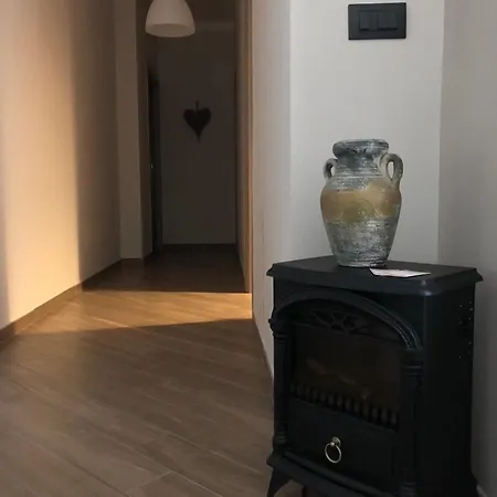 Tre Passi Dalla Torre