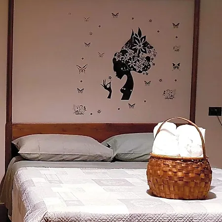 Bed & Breakfast Tre Passi Dalla Torre 3*