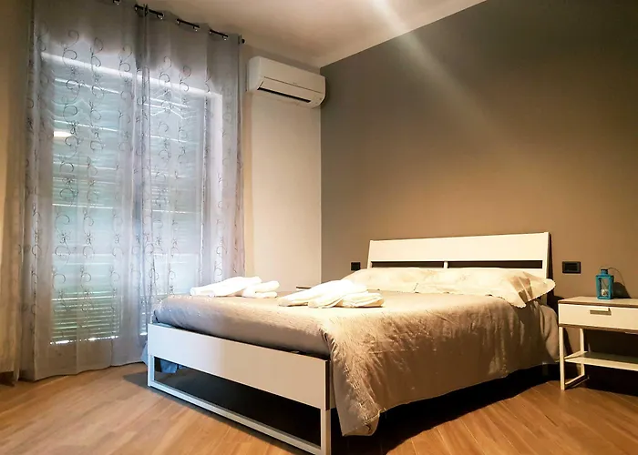 Tre Passi Dalla Torre